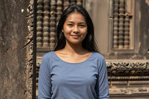 Cambodian woman seeking connection on 92 Dating international platform
