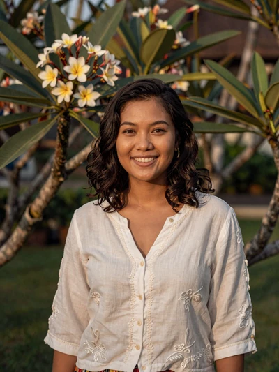 Indonesian woman Dewi from Bali seeking meaningful relationship